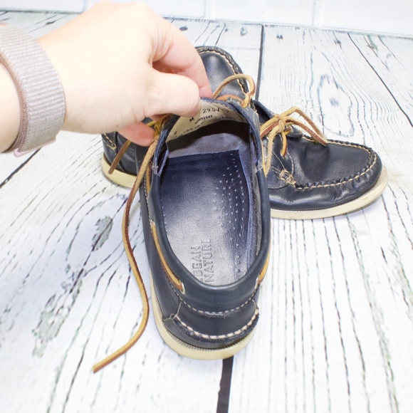 LL Bean Signature Blue Leather Boat Shoes Size 7 - Picture 6 of 8